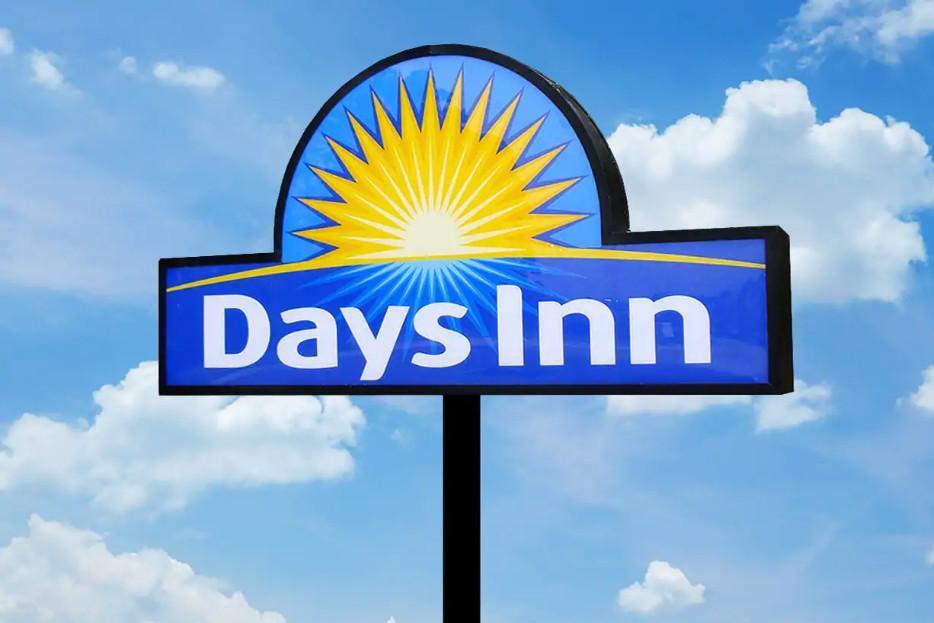 Days Inn By Wyndham Galt - Elk Grove South Exterior foto